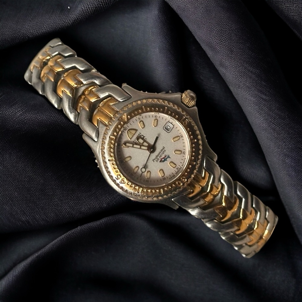 Vintage ESQ Esquire professional two tone Swiss watch